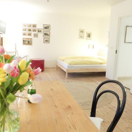 Gartenstudio-Apartment Tausendfreund - Adults Only - Am Chiemsee Breitbrunn am Chiemsee Ngoại thất bức ảnh