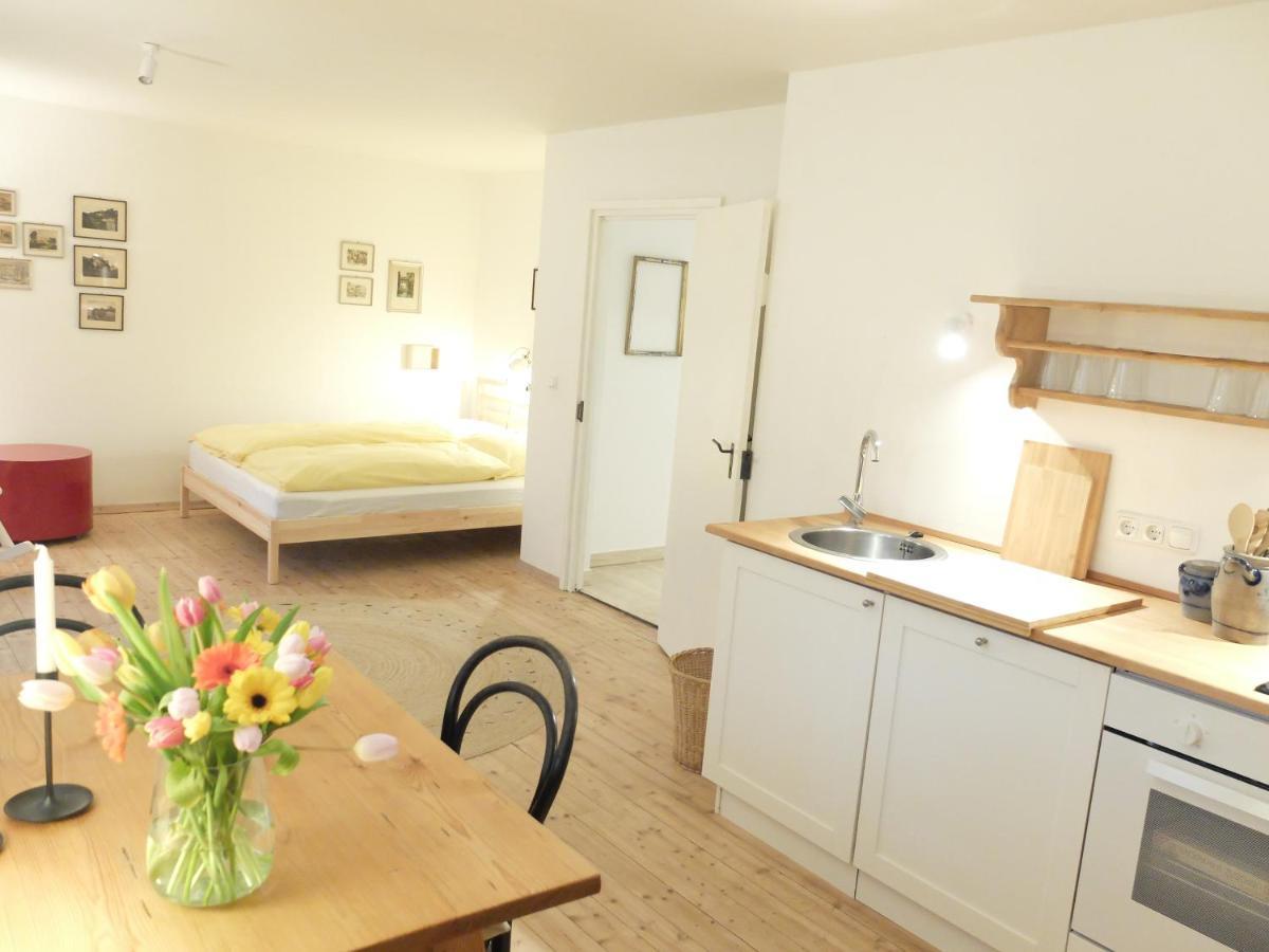 Gartenstudio-Apartment Tausendfreund - Adults Only - Am Chiemsee Breitbrunn am Chiemsee Ngoại thất bức ảnh